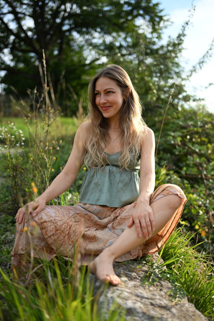 Therapist in Dublin specializing in the Nervous System and Somatic Well-being.